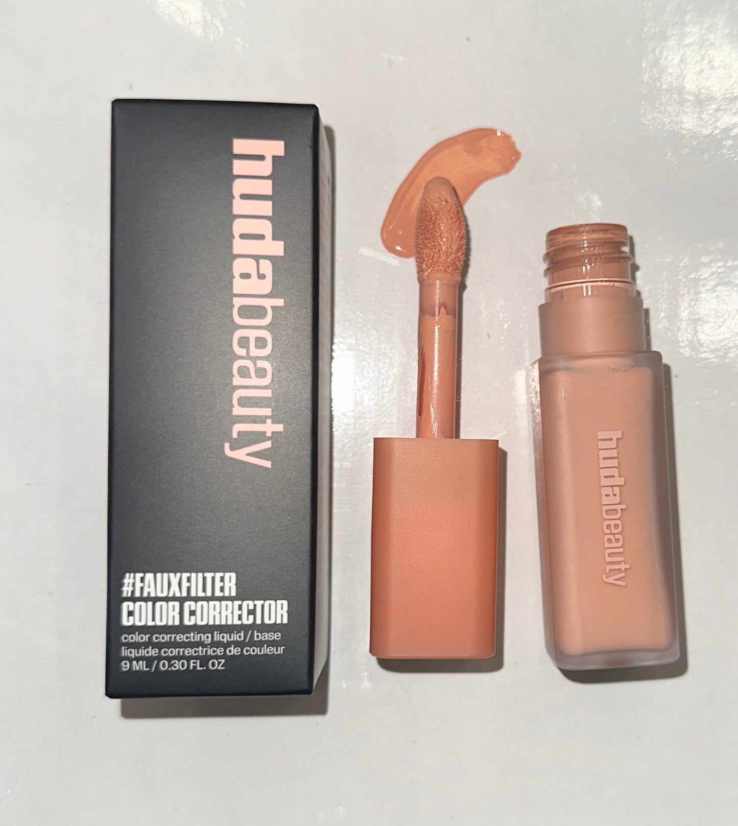 HUDA BEAUTY COLOR CORRECTION