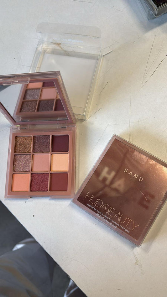 HUDA BEAUTY SAND HAZE